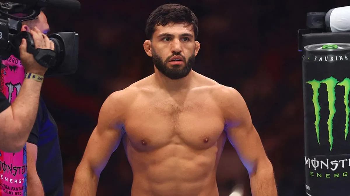 Tsarukyan s'indigne : "Expliquez-moi ça, UFC !" – La polémique du titre intérimaire des poids légers