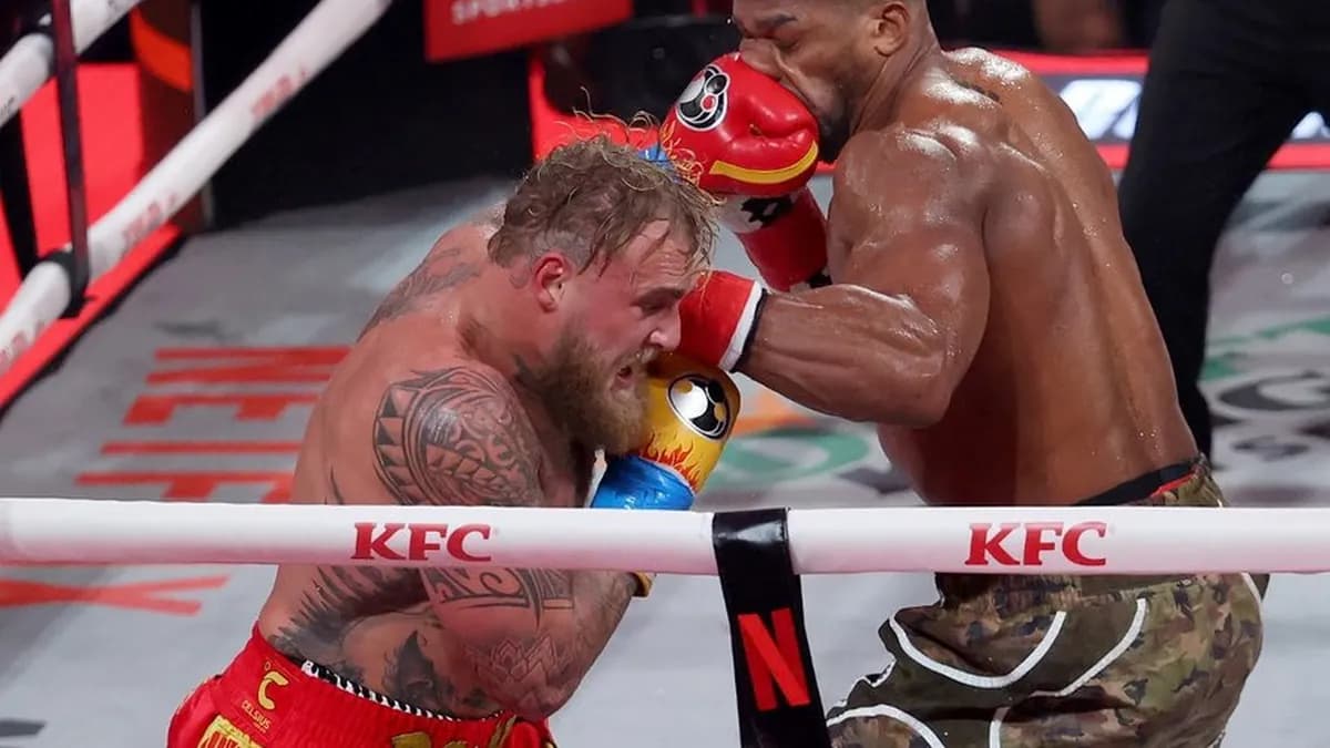 Eddie Hearn se moque de Jake Paul : 'Ce n'était qu'un mismatch horrible'