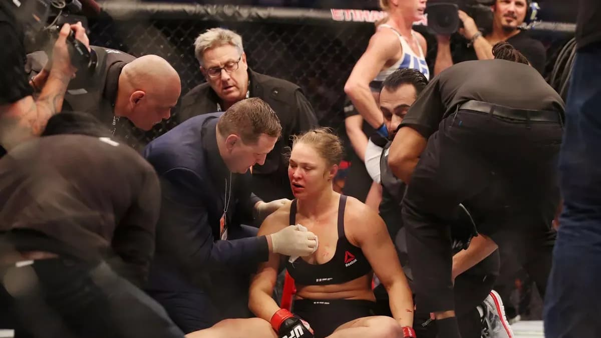 Holly Holm: "Ronda Rousey doit assumer son image après sa défaite"
