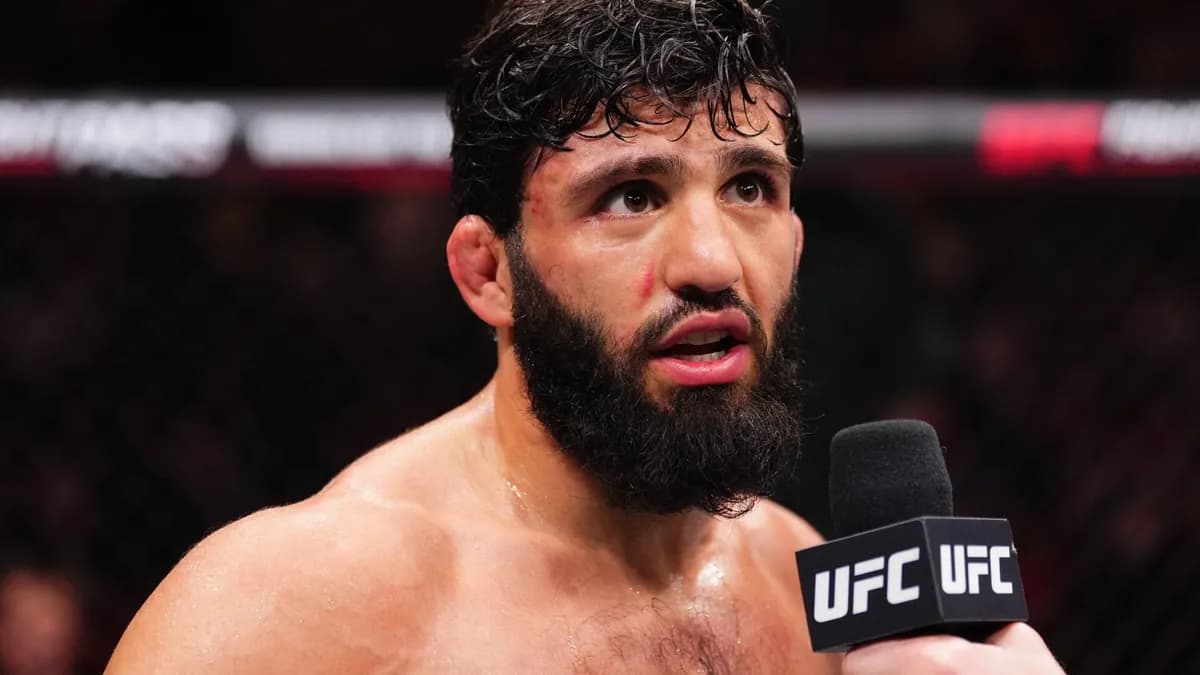 Arman Tsarukyan critique Gaethje et Pimblett après l'UFC 324 : "Il vieillit"