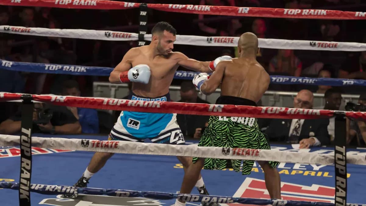 Boxeur perd sa perruque pendant un combat au Madison Square Garden : Regardez
