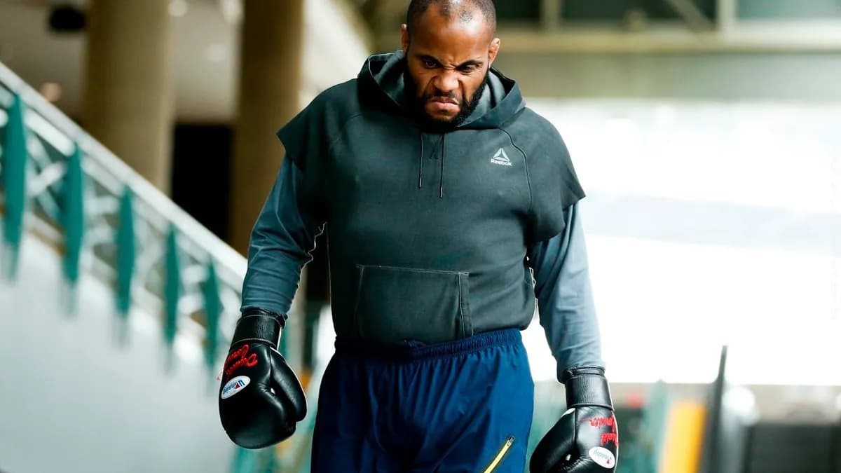 Tommy Gantt et "Coach Crazy Horse" : Quand Daniel Cormier Redéfinit les Limites de l’Entraînement MMA