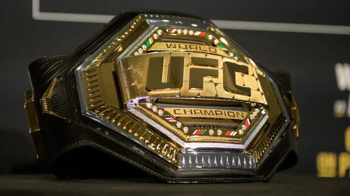 UFC 320 : La Pesée Officielle et les Enjeux d’une Nuit Explosive à Las Vegas