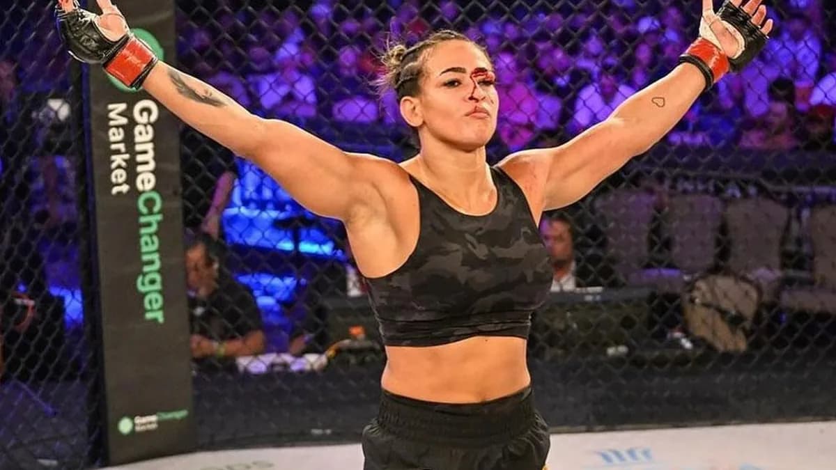 Bia Mesquita : Le Jiu-Jitsu comme Arme Secrète pour Conquérir le Titre des Coqs du UFC