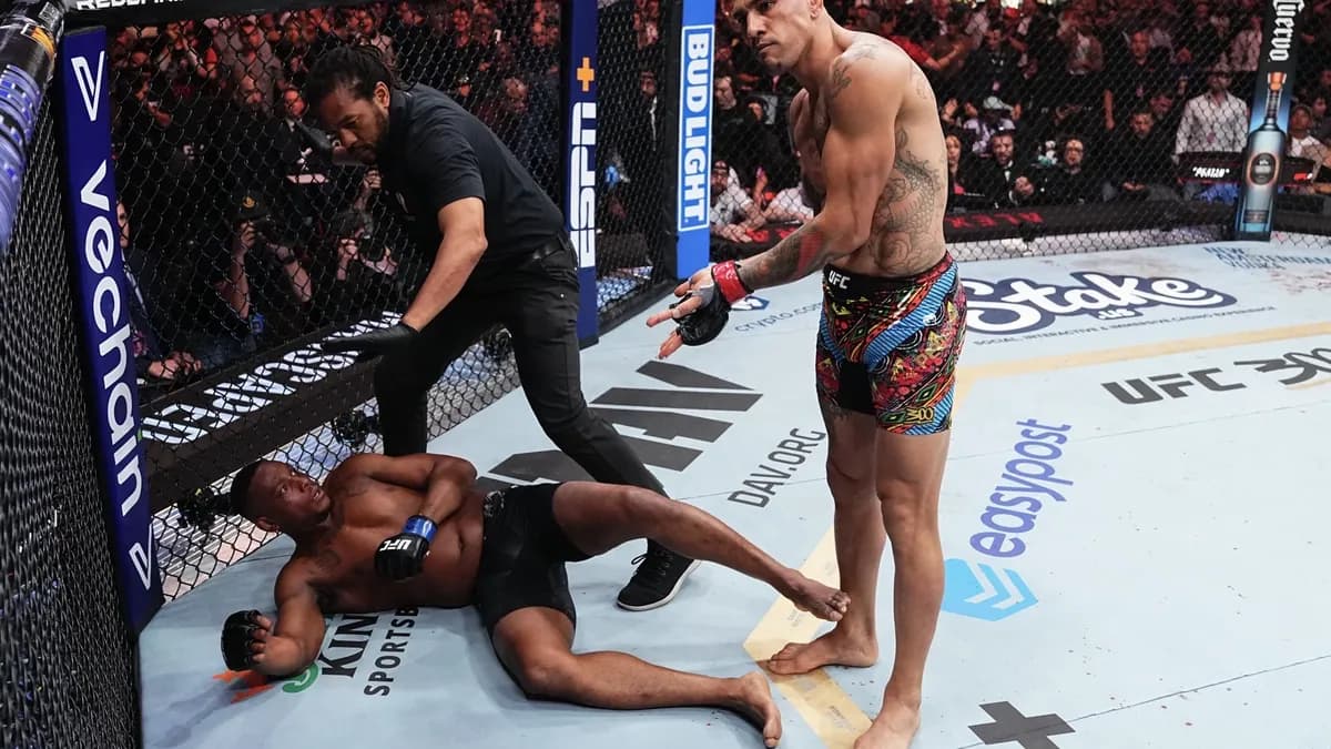 Alex Pereira : Victoire Éclatante à l'UFC 320, mais une Fracture au Pied Assombrit son Triomphe Alex Pereira : Victoire Éclatante à l'UFC 320, mais une Fracture au Pied Assombrit son Triomphe