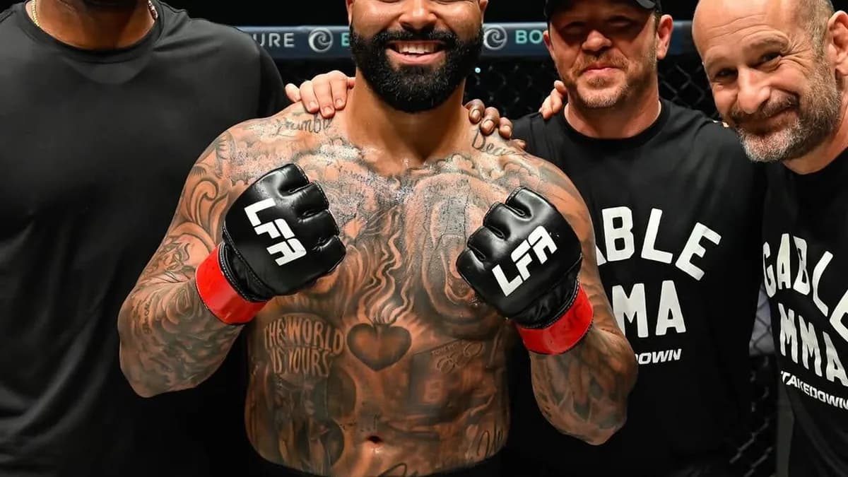 Gable Steveson et Jon Jones : Une alliance inattendue pour dominer les sports de combat