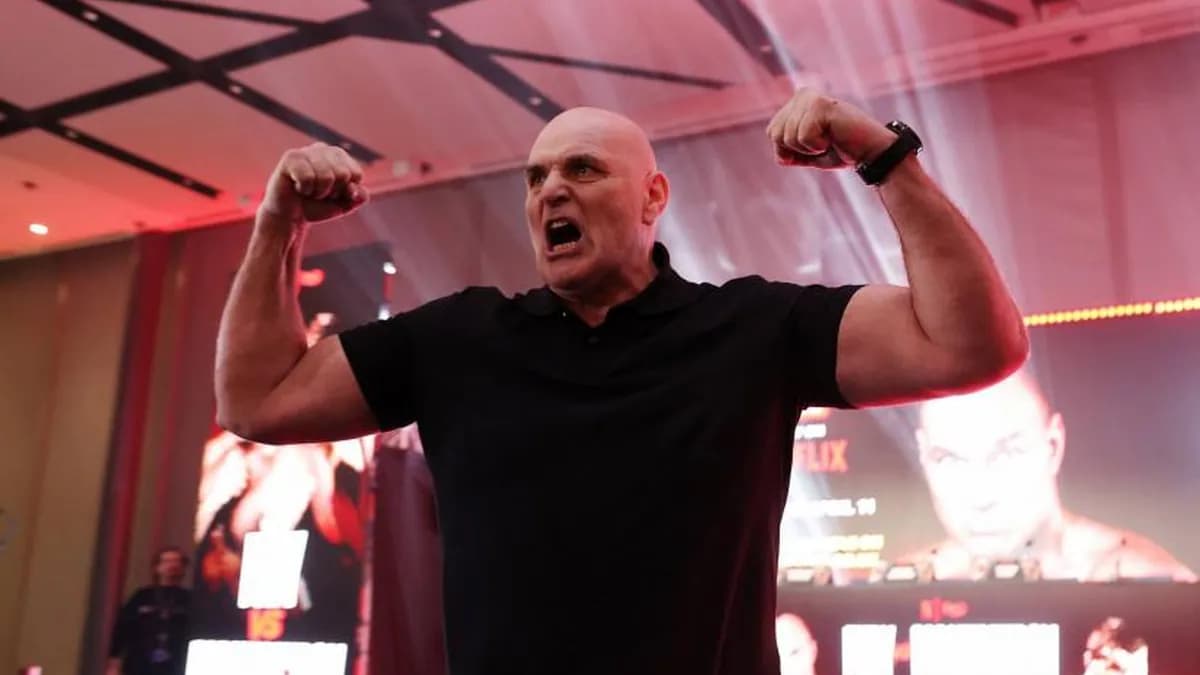 Le "Gypsy King" Tyson Fury affronte Arslanbek Makhmudov dans un combat attendu ce week-end, avec des pronostics serrés et une issue incertaine.