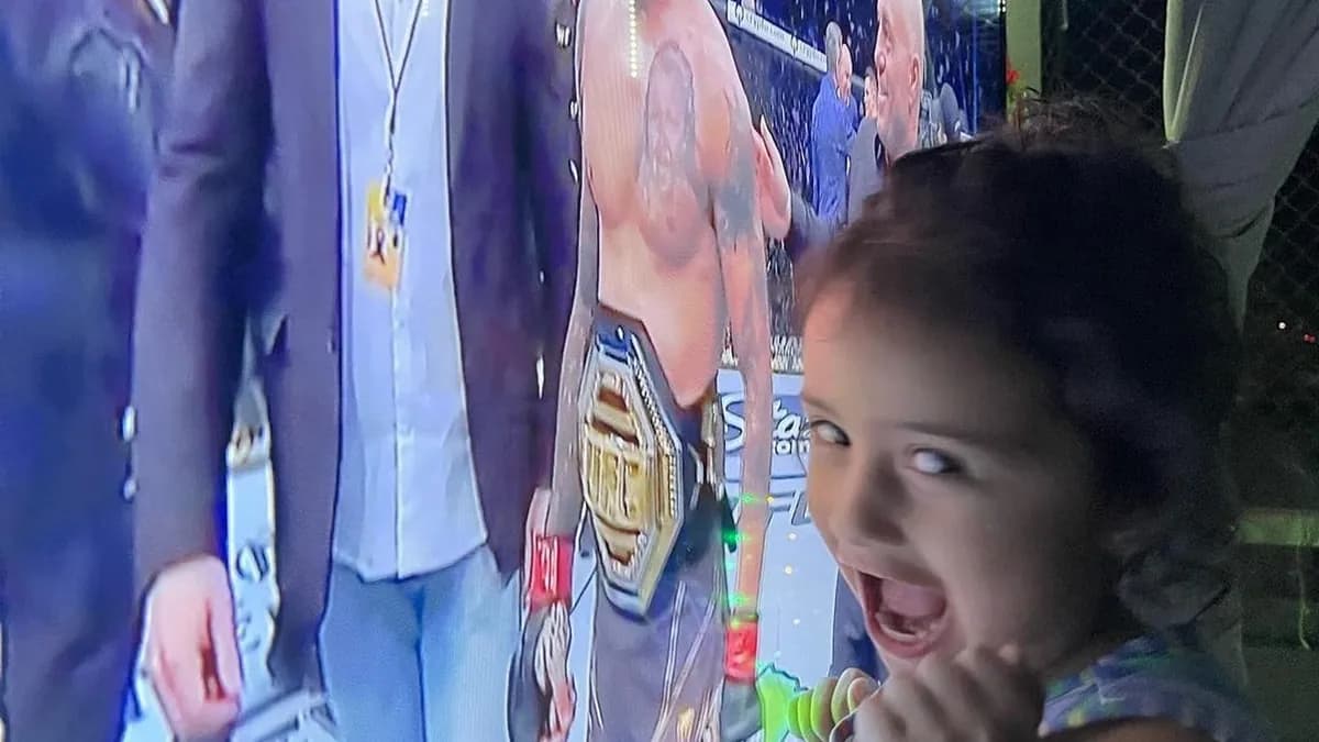 Charles Oliveira : Quand "Do Bronx" transforme sa victoire UFC en fête magique pour les enfants de Guaruja