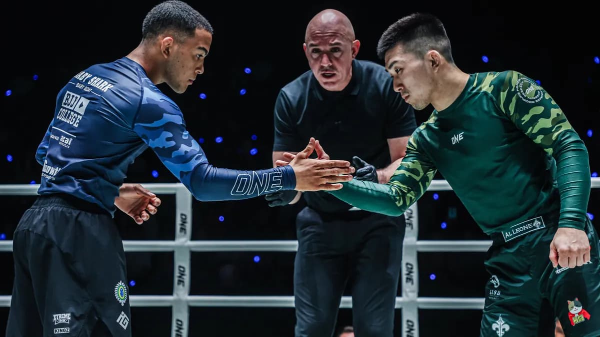 Grappling : Le champion Diogo Reis affronte le défi du Japonais Yuki Takahashi lors d'un affrontement tactique sous les projecteurs du Lumpinee Stadium