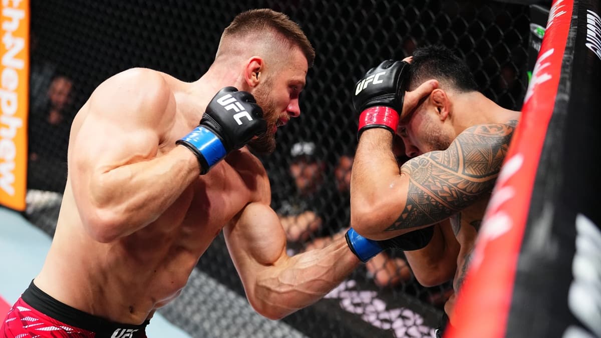 Bryczek s’entraîne dans la Vallée de la Mort pour dominer l’UFC Bryczek s’entraîne dans la Vallée de la Mort pour dominer l’UFC