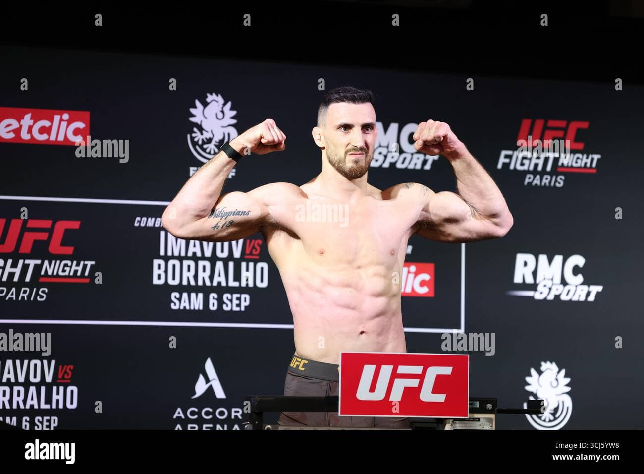 Sy face à Bukauskas : UFC Paris, un KO qui a tout retourné pour le favori Sy face à Bukauskas : UFC Paris, un KO qui a tout retourné pour le favori