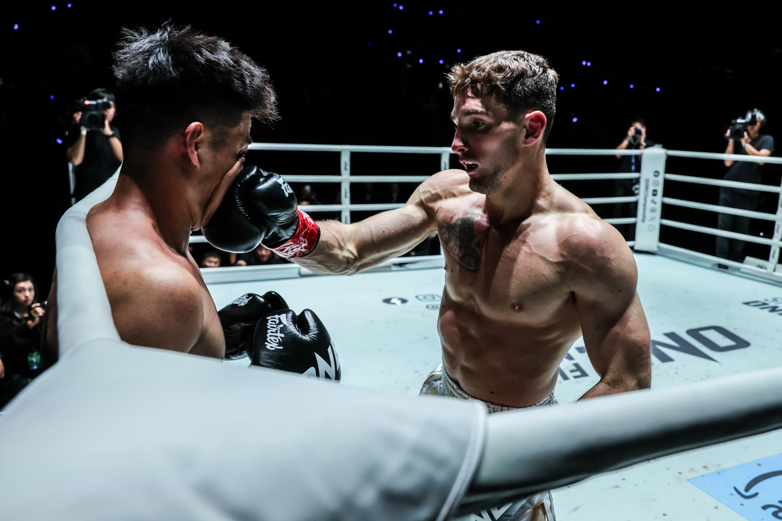 ONE Fight Night 46 : Muay Thai & Kickboxing – Nico Carrillo domine, Kana Morimoto impressionne à Bangkok ONE Fight Night 46 : Muay Thai & Kickboxing – Nico Carrillo domine, Kana Morimoto impressionne à Bangkok