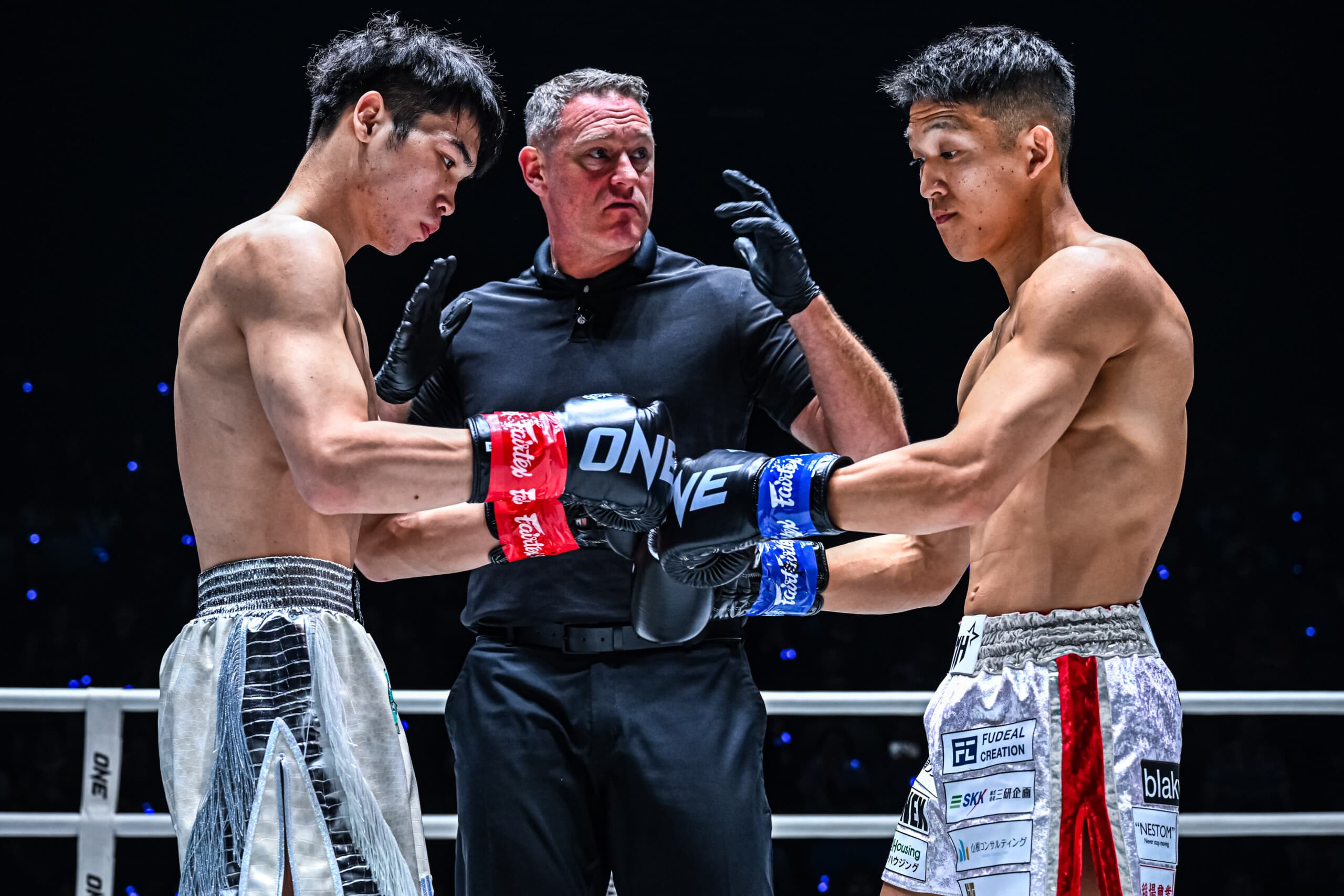 ONE Samurai : Demi-finales de kickboxing poids plumes - Grigorian vs Luo Chao, Noiri vs Siasarani ONE Samurai : Demi-finales de kickboxing poids plumes - Grigorian vs Luo Chao, Noiri vs Siasarani