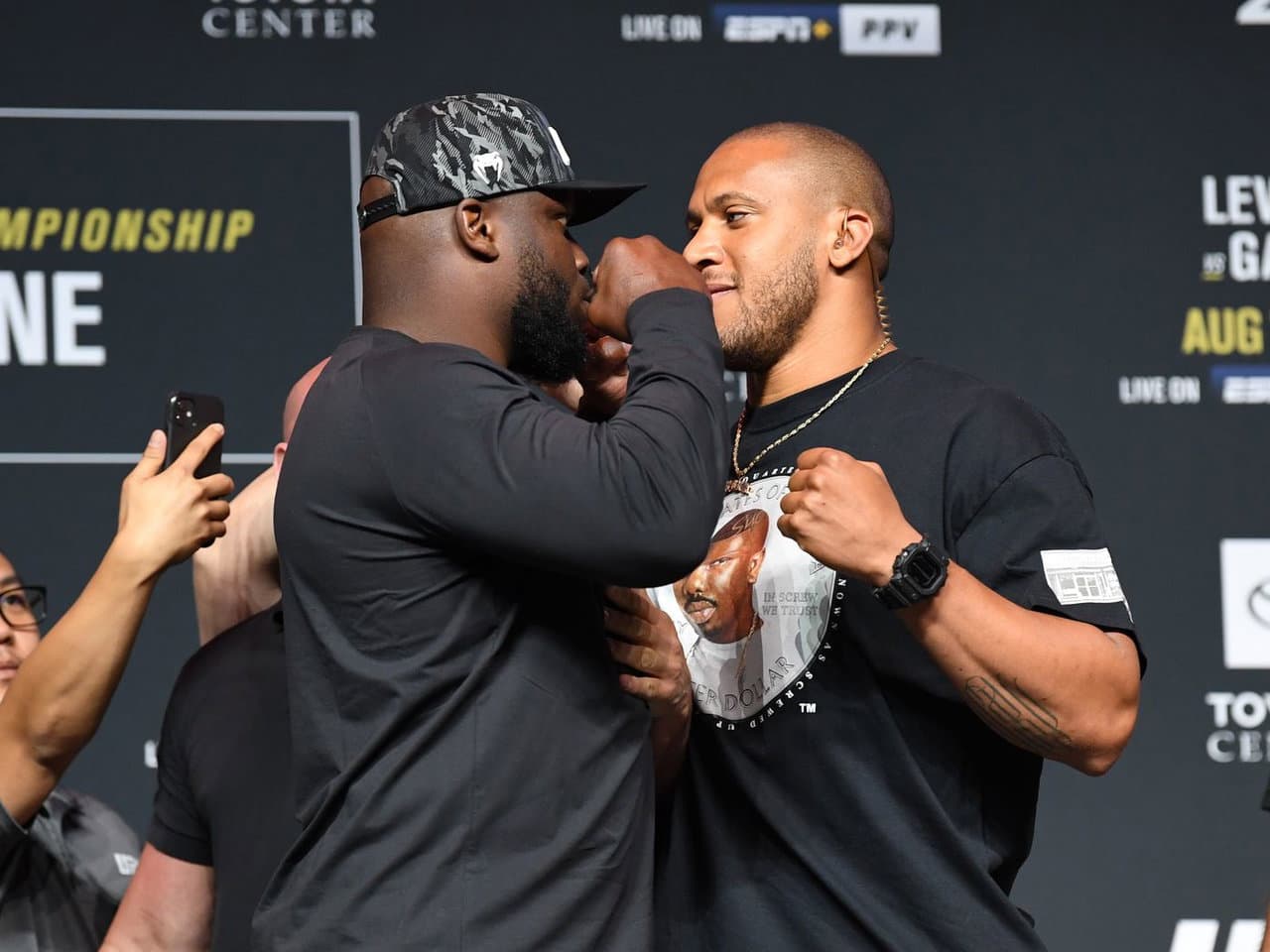 Pourquoi Josh Hokit pourrait devenir le prochain rival de Ciryl Gane selon Daniel Cormier Pourquoi Josh Hokit pourrait devenir le prochain rival de Ciryl Gane selon Daniel Cormier