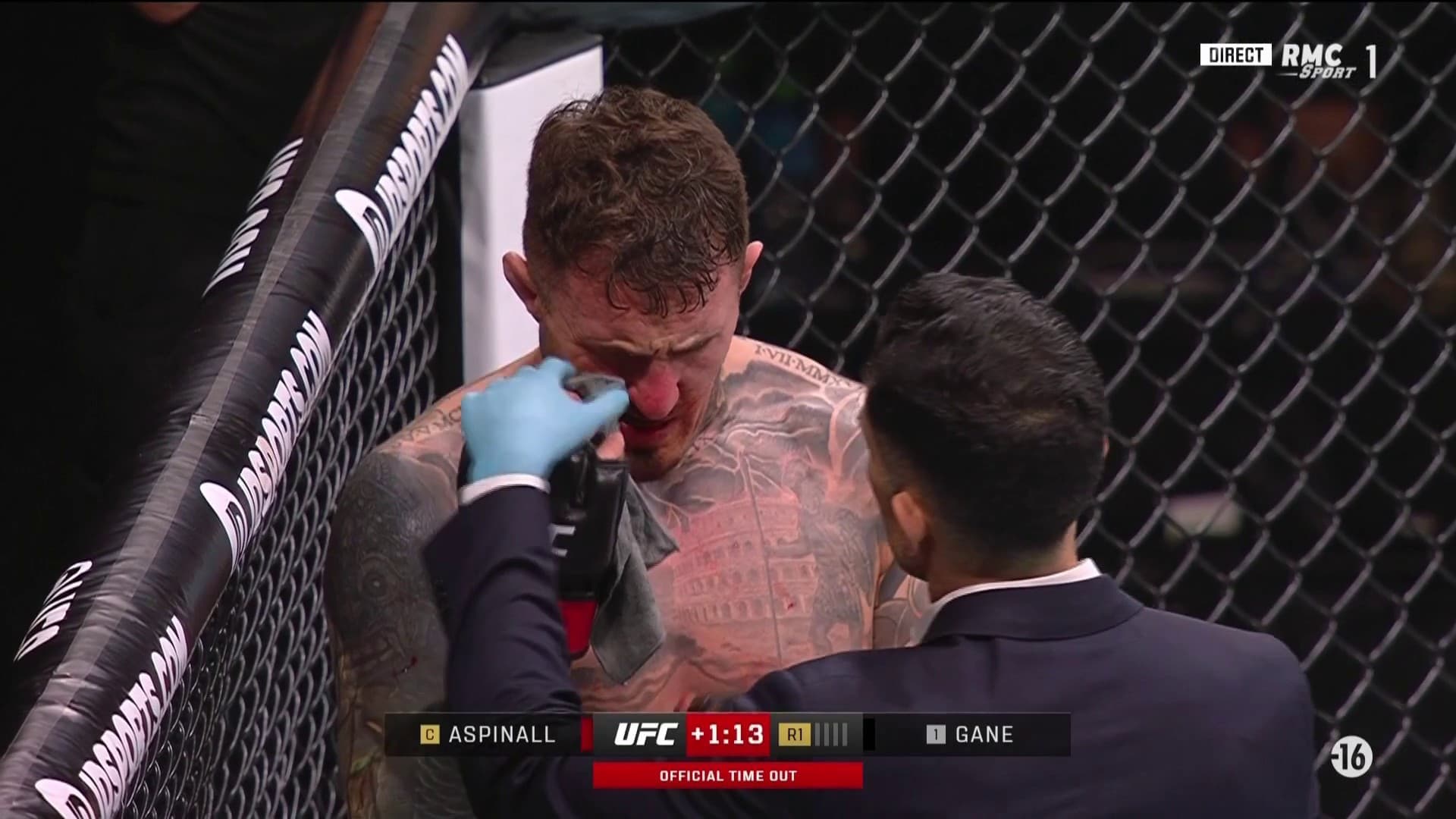 Aspinall quitte la ceinture UFC : ses yeux bloquent son retour après blessure grave Aspinall quitte la ceinture UFC : ses yeux bloquent son retour après blessure grave