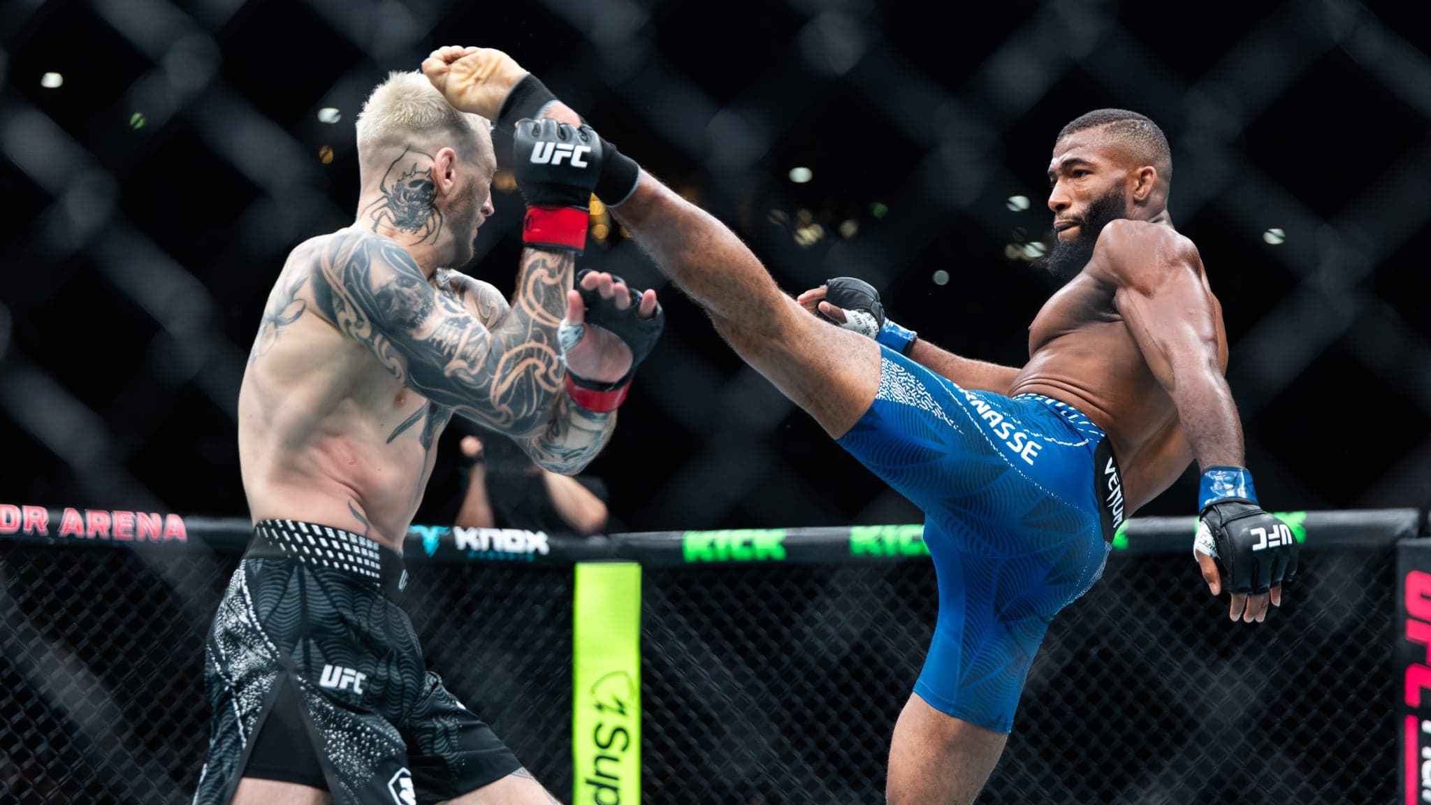 Salahdine Parnasse : Le Français qui défie Holloway pour le top 5 UFC Paris Salahdine Parnasse : Le Français qui défie Holloway pour le top 5 UFC Paris