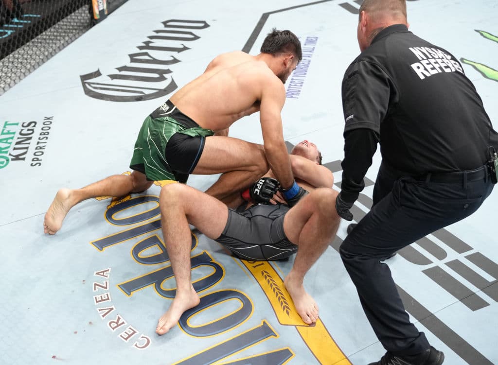 Ortega blessé : Jiu-Jitsu et retour en novembre pour l'UFC 331 Ortega blessé : Jiu-Jitsu et retour en novembre pour l'UFC 331