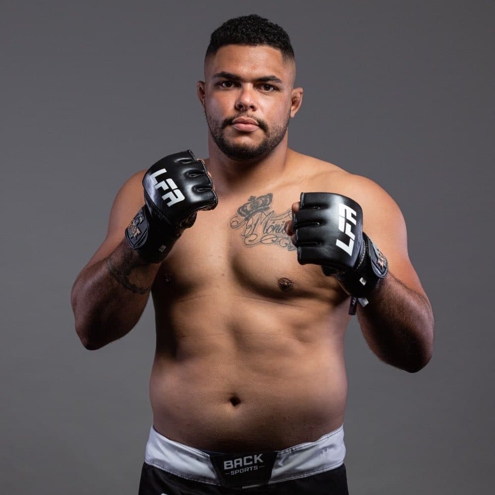 Mario Piazzon vs Uriel : Le combat explosif qui va marquer le DWCS Mario Piazzon vs Uriel : Le combat explosif qui va marquer le DWCS