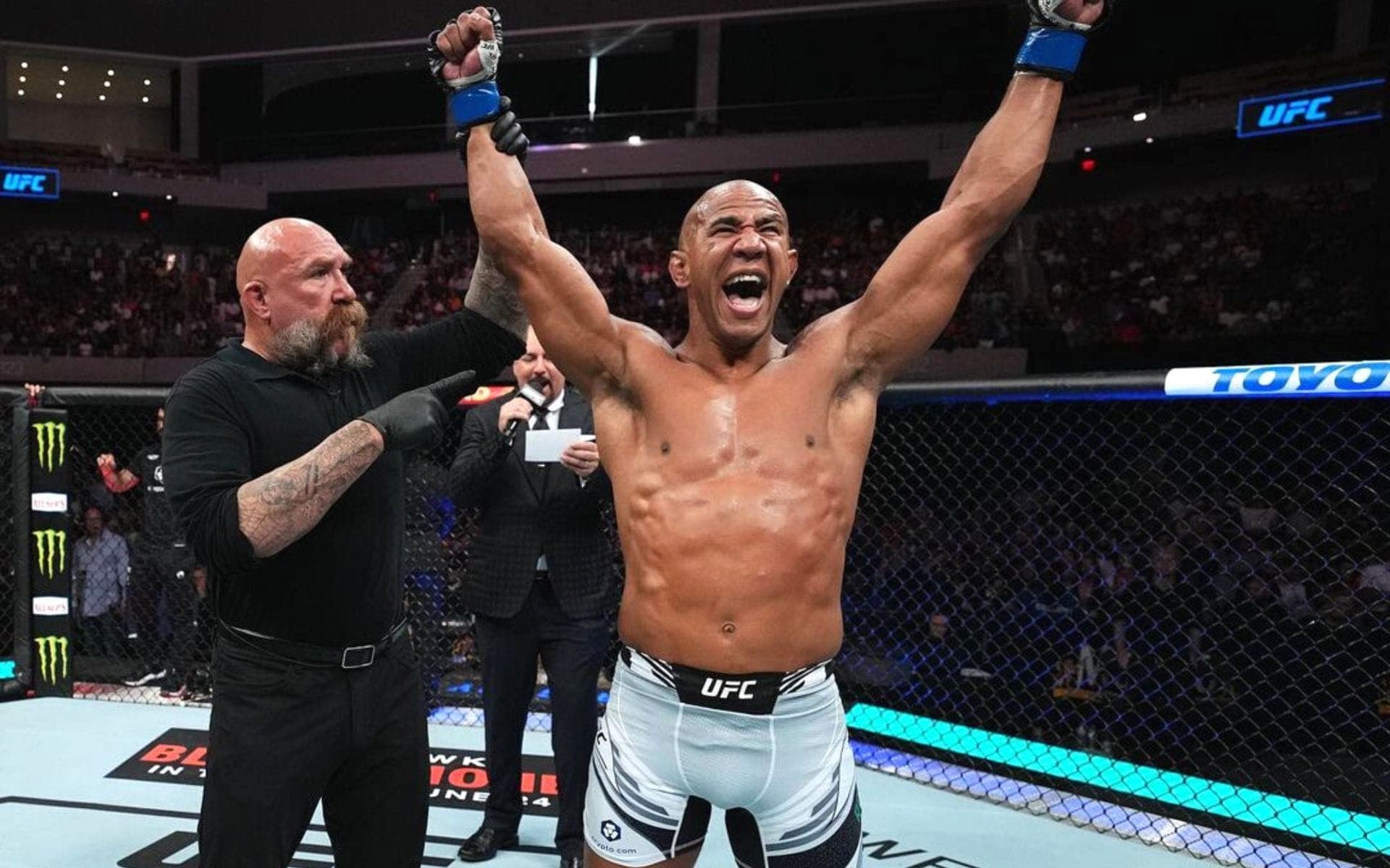 Sacramento UFC : Gregory Rodrigues écrase la concurrence avec 340 000 $, qui osera le défier ? Sacramento UFC : Gregory Rodrigues écrase la concurrence avec 340 000 $, qui osera le défier ?